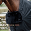 horse bib cheval protection poitrine couverture mouton noir