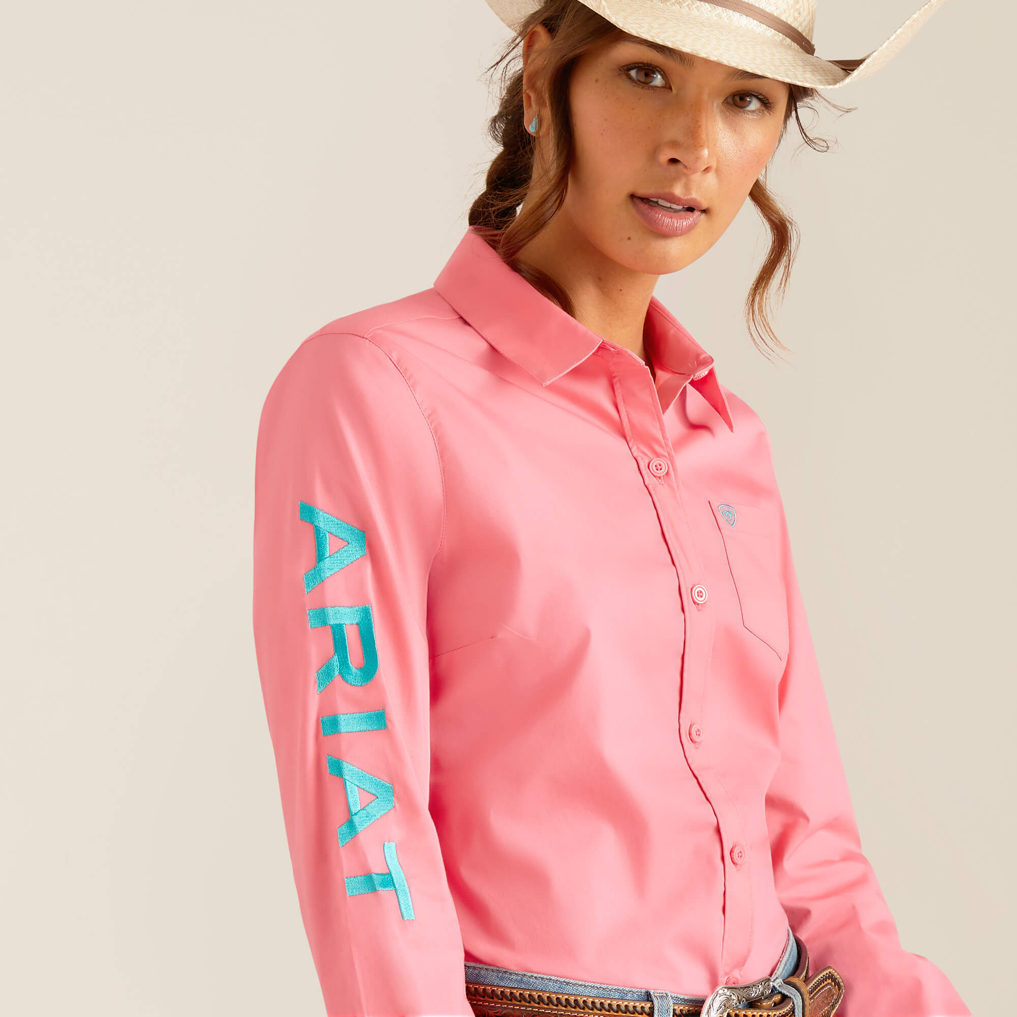 chemise pour l'équitation western pour femme de marque ariat modèle camelia de couleur rose