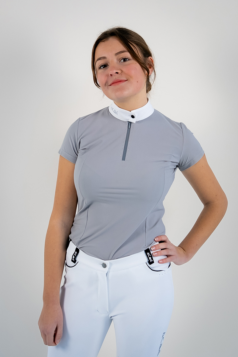 polo de concours pour l'équitation couleur gris clair manche courtes pour femme de marque Le sabotier modèle mira